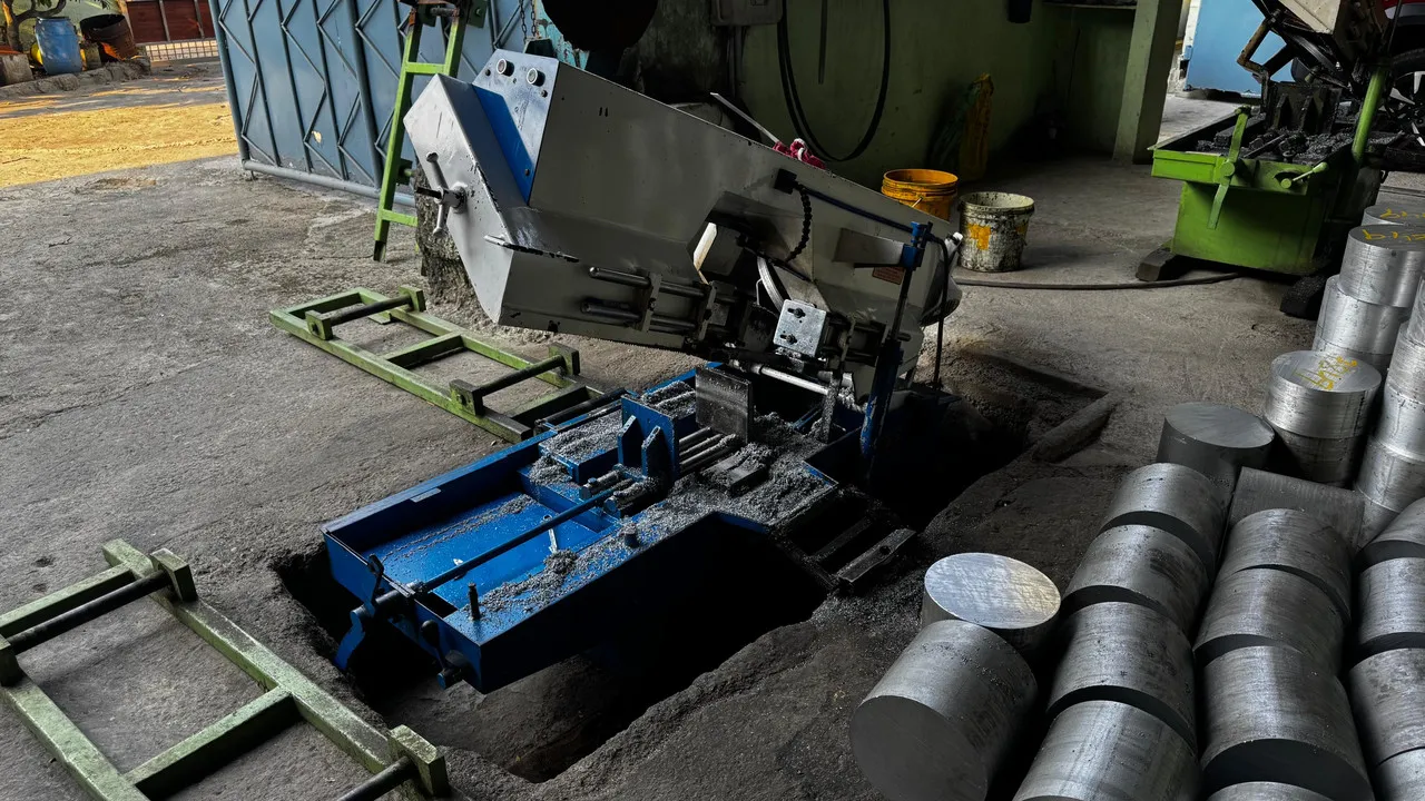 Heavy Duty Cutting Machine open die forging Hyderabad India